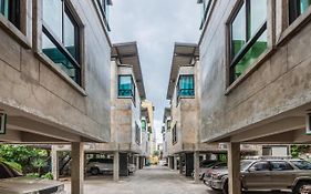 มาทีนี่ รัชดา 32